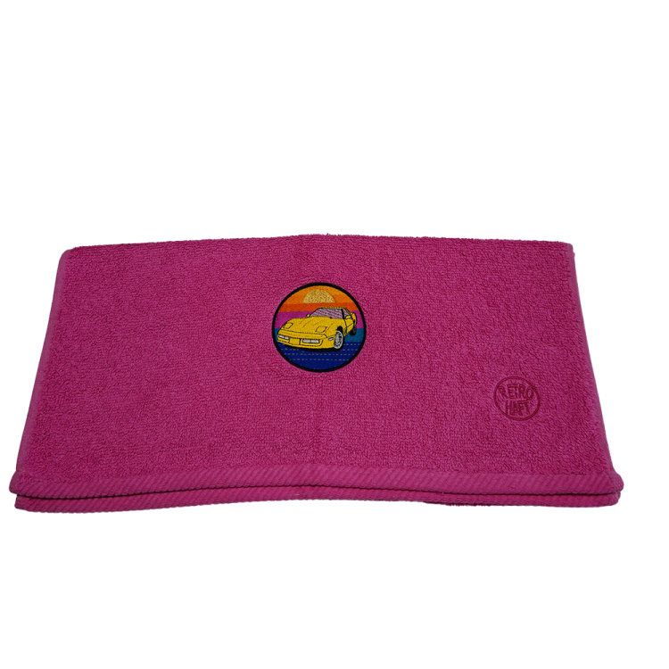 ręcznik różowy z haftem Corvette C4