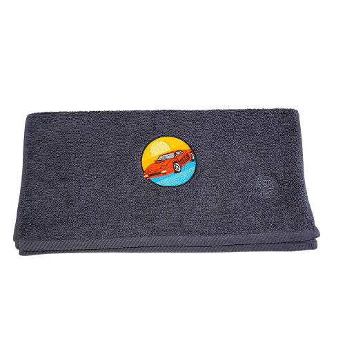 Ręcznik z haftem Ferrari Testarossa – różowy i szary