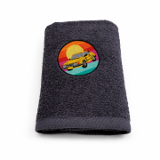 Ręcznik z haftem Saab 900 – różowy, turkusowy, szary