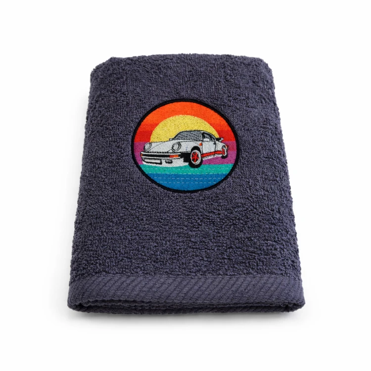 ciemno szary ręcznik